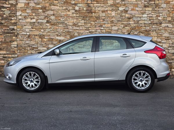 141 Ford Focus TITANIUM 1.6 TDCI Low mls New NCT 393105894