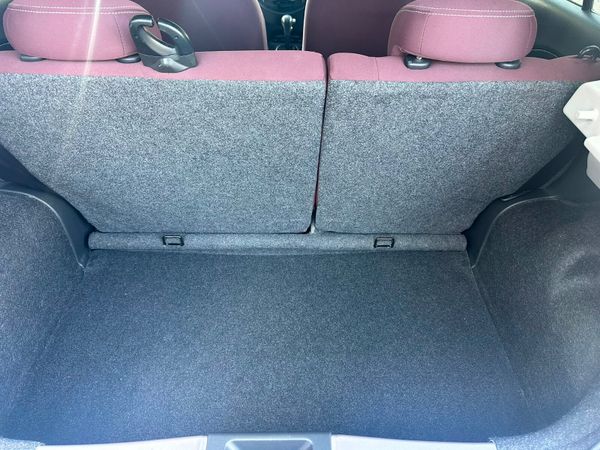 Nissan March 2014 393109782