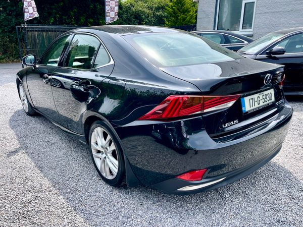 2017 Lexus IS300h Executive | Hybrid Auto | Black 393116444