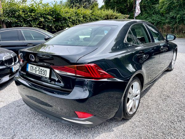 2017 Lexus IS300h Executive | Hybrid Auto | Black 393116448