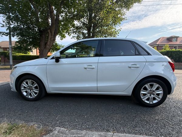 ✅ New: Car Play. Reverse Cam. NCT 8/27. Automatic 393123514