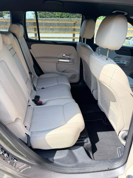 212 Mercedes-Benz GLB 7 SEATER 393270918