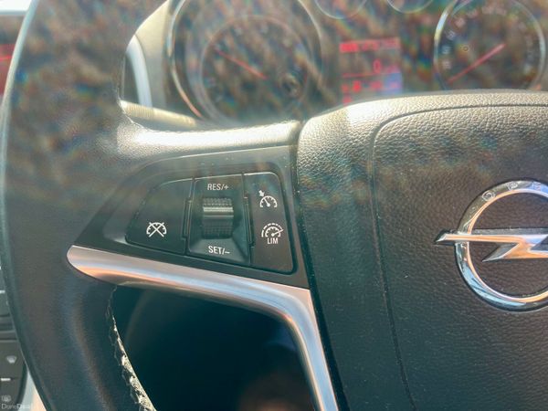 Opel Astra 2015 393271756