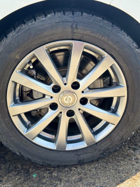 BMW 116i Auto 59000KM 2015 2 Keys 393285728