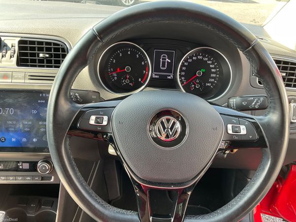 Volkswagen Polo 2017 Low Mileage(31kmiles) 393219218