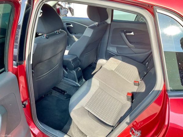Volkswagen Polo 2015 Automatic Low Milage,28Kmiles 393220216
