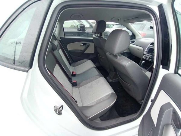 Volkswagen Polo Beats 1.2 Automatic 393239704