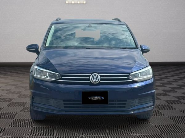 Volkswagen Touran 7-Seater Automatic 393370448