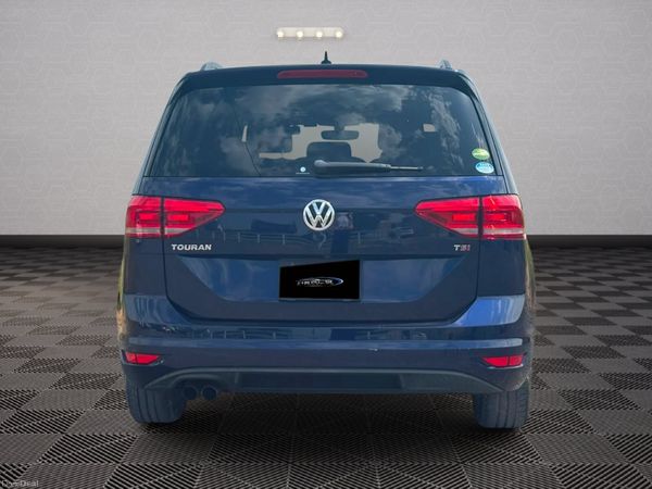 Volkswagen Touran 7-Seater Automatic 393370454