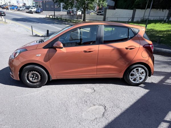 Hyundai i10 1.0 Petrol Low Miles 393319274