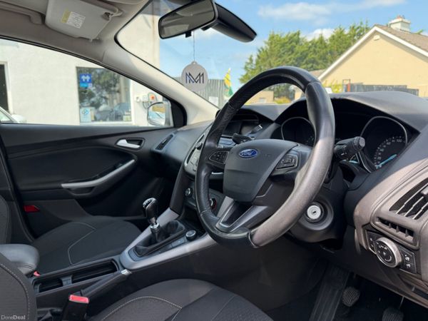 Ford Focus Excellent Condition 393443754