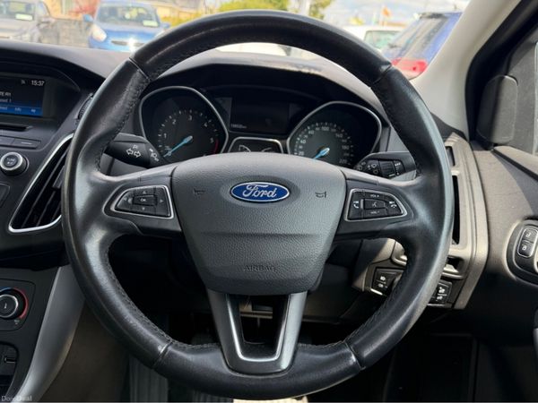 Ford Focus Excellent Condition 393443766