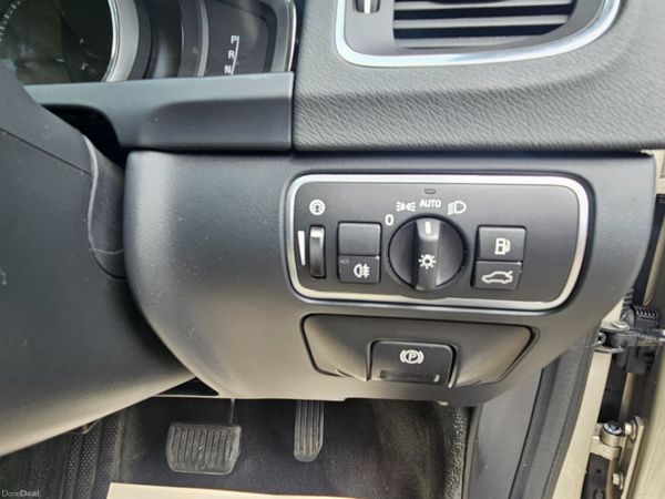 Volvo V60 2017 D4 AUTOMATIC NCT 06/27 393456010