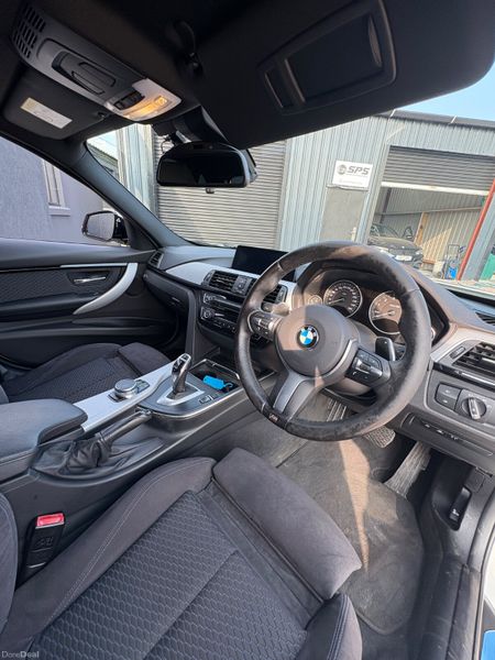BMW 320i 2.0 M Sport Automatic 2017 393400588