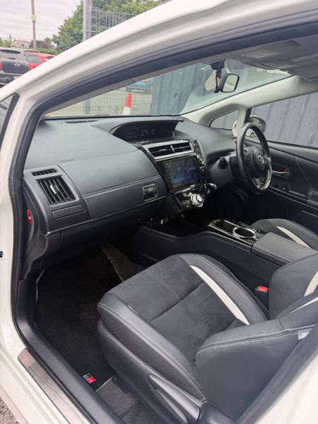 Toyota Prius GR Hybrid Automatic 393403572