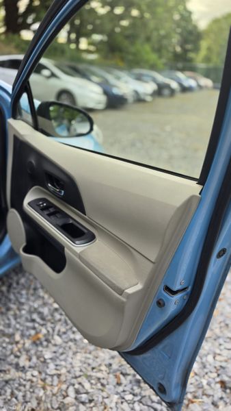 Toyota Aqua 2014 393415844