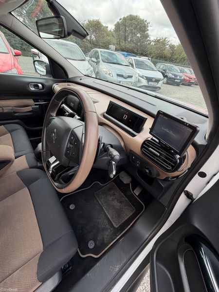 2017 Citroën C4 Cactus  | Automatic 1.2L Petrol 393415826