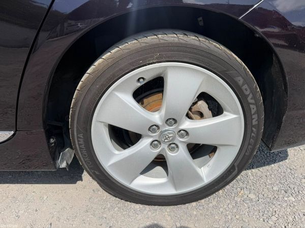 131 Toyota Prius Hybrid 393564210