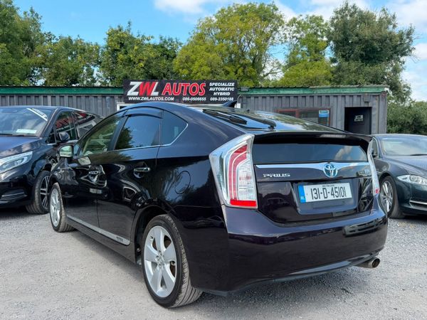 131 Toyota Prius Hybrid 393564216