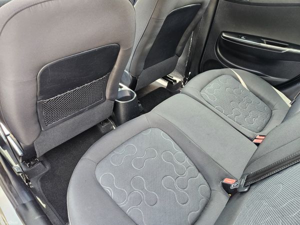 Hyundai i20 2010 1.2cc 5 door low mileage 393569340
