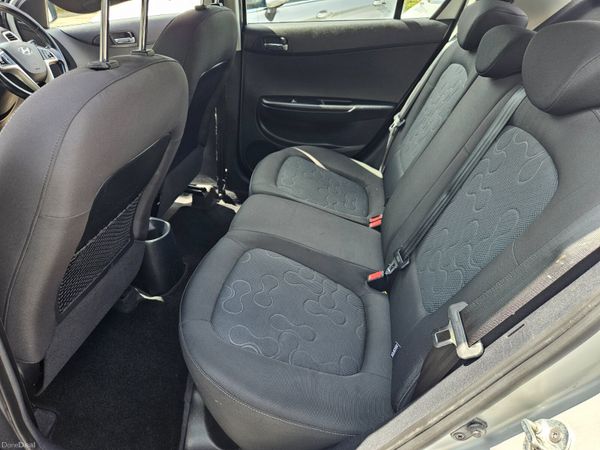 Hyundai i20 2010 1.2cc 5 door low mileage 393569316
