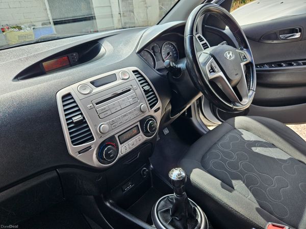 Hyundai i20 2010 1.2cc 5 door low mileage 393569434
