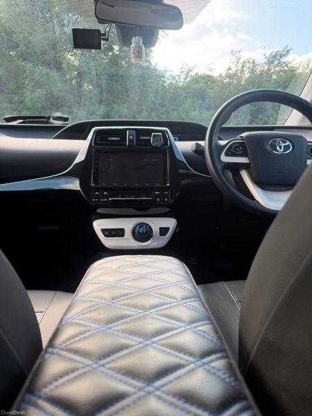 191 Toyota Prius  Hybrid Leather Seat 393508350