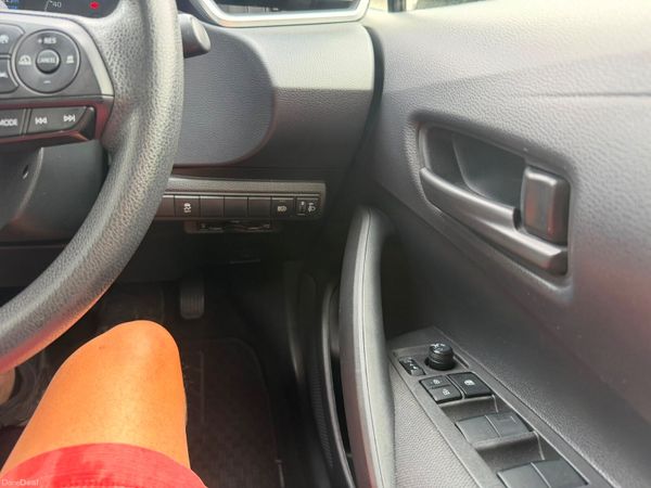 232  TOYOTA COROLLA 18 HYBRID 393508450