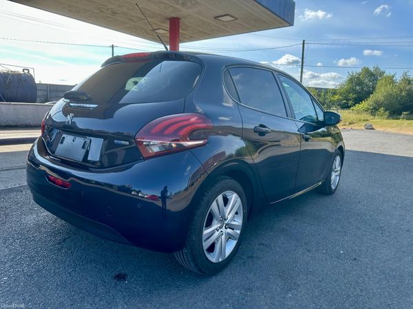 PEUGEOT 208 1.2L Automatic Very low Mileage 393510100