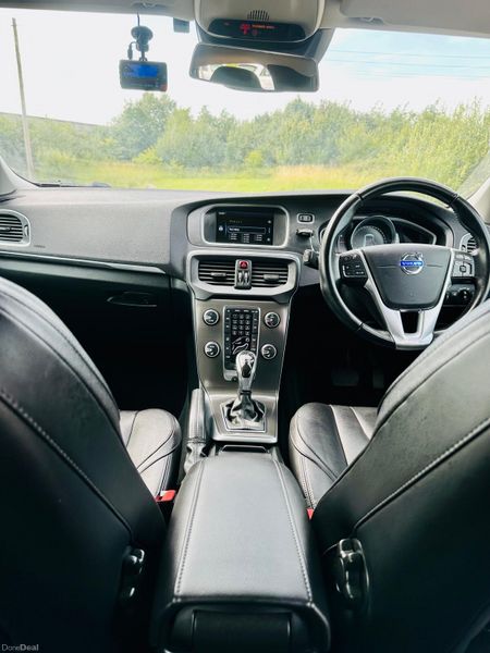 VOLO V40 T4 (2015) 1.6L PETROL AUTOMATIC VERY LOW 393514032