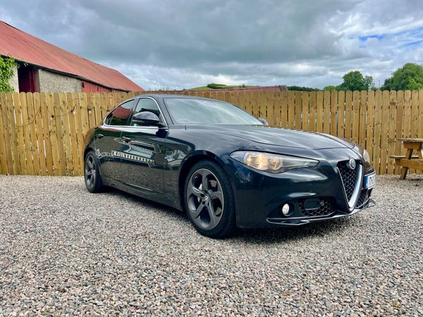 Alfa Romeo Giulia 2017 393515676