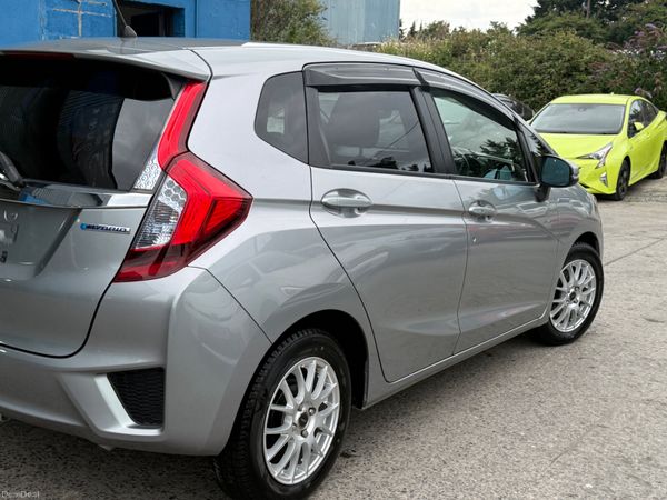 2014 Honda Fit Hybrid / L Spec/ Car play 393530032