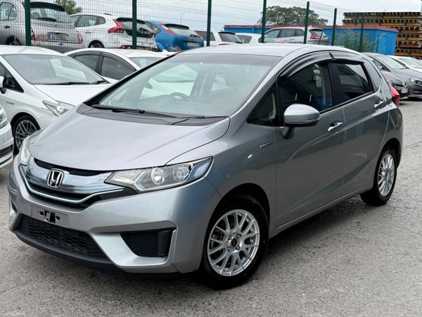 2014 Honda Fit Hybrid / L Spec/ Car play 393530034