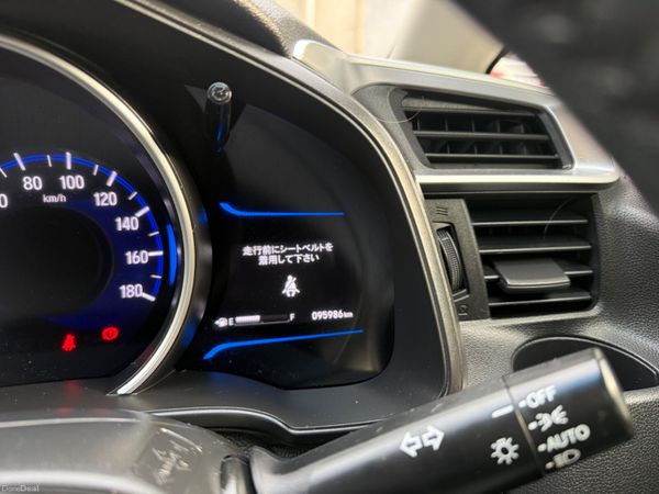 2014 Honda Fit Hybrid / L Spec/ Car play 393530036