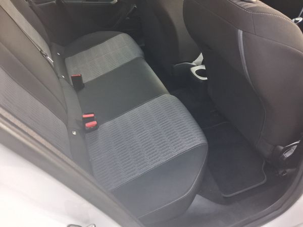 201 Opel/Vauxhall Corsa 1.2 Petrol 393644950