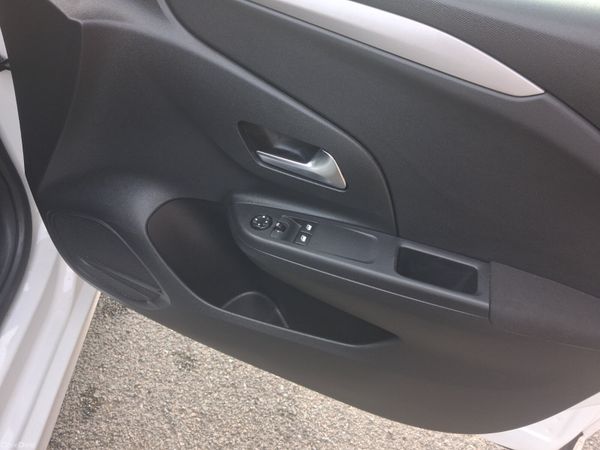 201 Opel/Vauxhall Corsa 1.2 Petrol 393644954