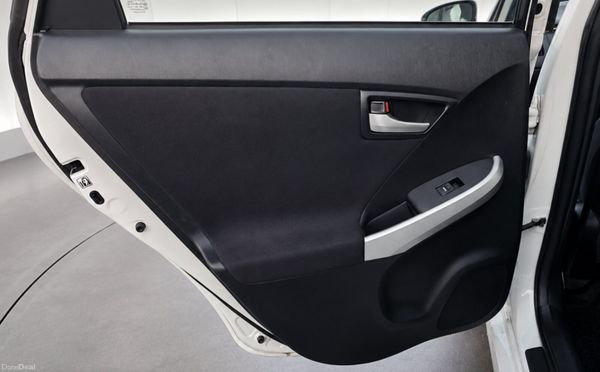 Toyota Prius 1.8L Hybrid | Auto | Self-Charing 393645584