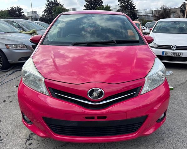 2014 Toyota Vitz, 3 of 12