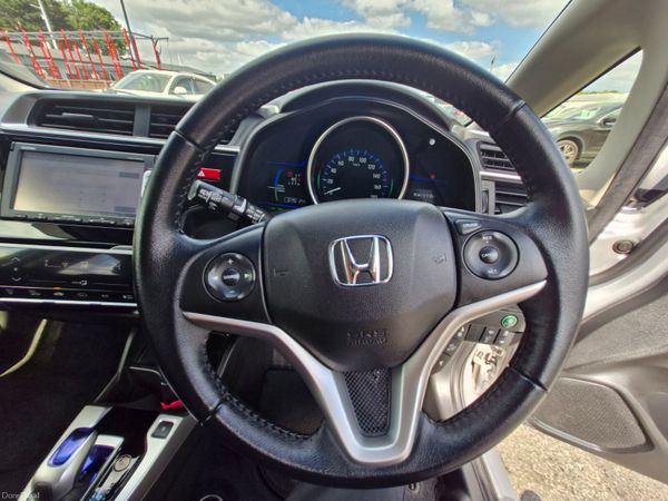 2015 Honda Fit 1.5L Hybrid Low Miles Fresh NCT 393649052