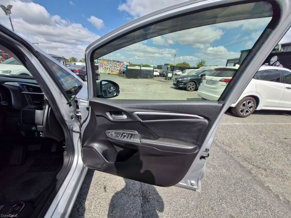 2015 Honda Fit 1.5L Hybrid Low Miles Fresh NCT 393649054