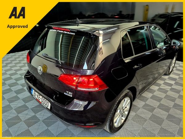 🚗 Volkswagen Golf  – Only 75000km! 🚗 393608602
