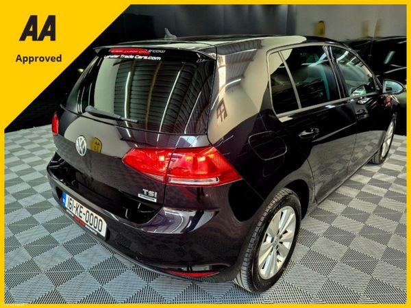 🚗 Volkswagen Golf  – Only 75000km! 🚗 393608610