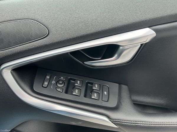 2016 VOLVO V40 AUTOMATIC R DESIGN LOW KMS 393622514