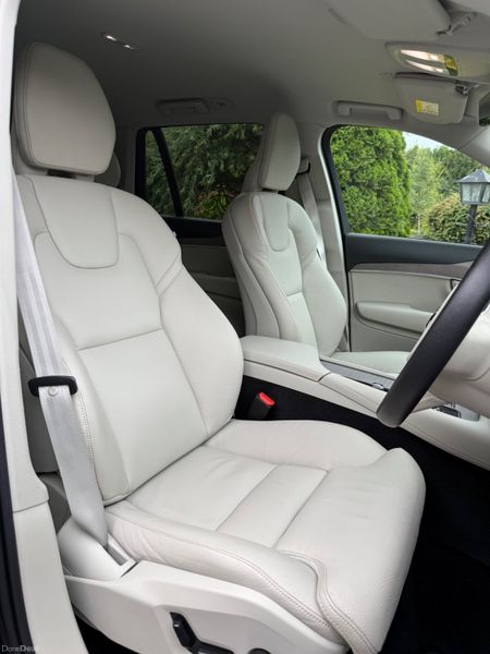 Now Reserved! Stunning Low Km 231 Volvo XC90! 393627666