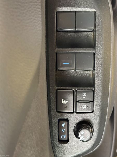 2022 Toyota Yaris Cross 1.5 Hybrid Auto,40K Miles 393741264