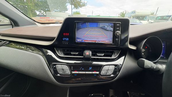 Toyota C-HR 1.8 Hybrid petrol 2017 393748716