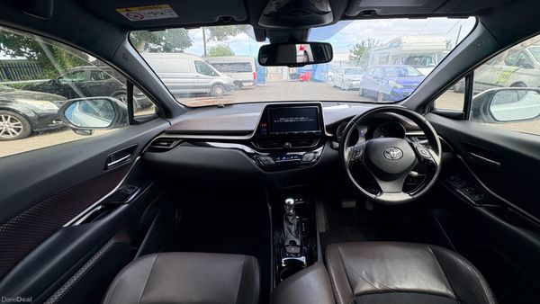 Toyota C-HR 1.8 Hybrid Petrol 2017 393748800