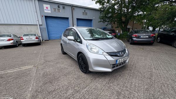 Honda Fit 1.3 Hybrid Petrol 2013 393749088