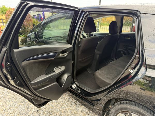 Honda Shuttle 2017 1.5 Petrol Hybrid 393769544