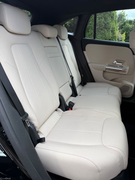 Now Reserved! Stunning 202 Mercedes-Benz GLA200d! 393723682